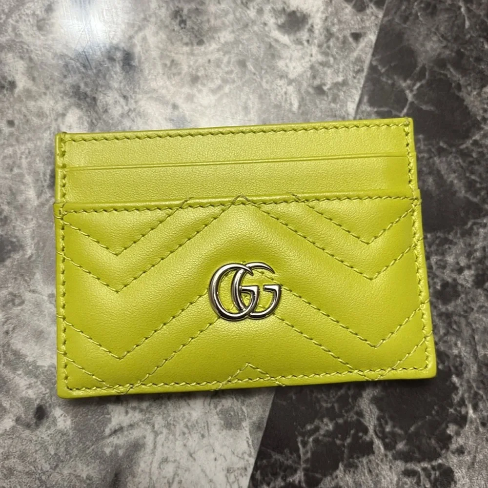 Gucci Neon Yellow Card Holder - Picture 2 of 5